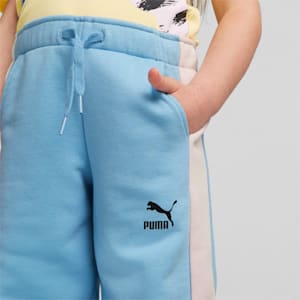 Puma Plus Shorts mit sich wiederholendem Raubkatzen-Logo in Grau exklusiv bei ASOS, Day Dream